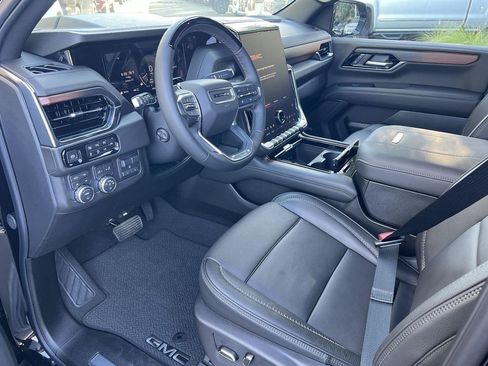 New 2026 GMC Yukon XL Denali w/ Denali Reserve Package AWD/4WD image 9