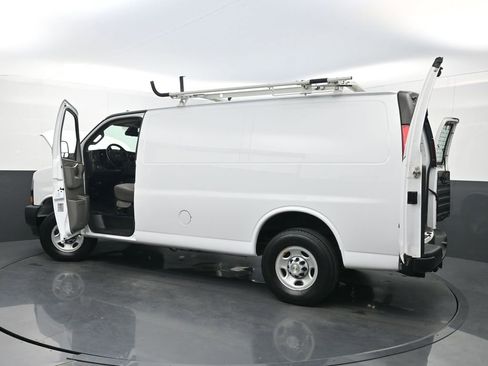 Used 2020 Chevrolet Express 2500 w/ Driver Convenience Package image 33