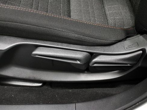 Used 2025 Honda HR-V Sport image 24