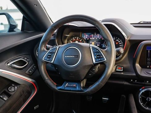 Used 2020 Chevrolet Camaro ZL1 image 16