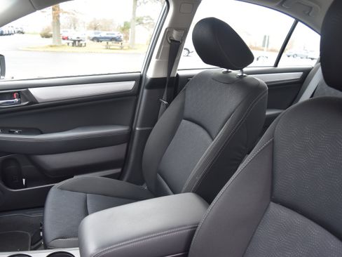 Used 2017 Subaru Legacy 2.5i Premium image 11