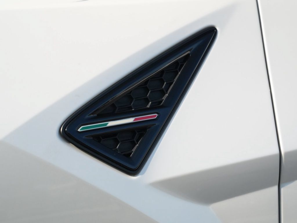 Used 2023 Lamborghini Urus S AWD/4WD image 11