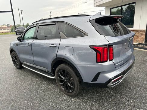 Used 2023 Kia Sorento SX AWD/4WD image 6