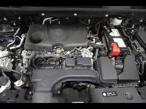 Used 2025 Toyota RAV4 XLE FWD image 21