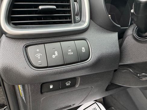 Used 2016 Kia Sorento EX w/ EX Premium Package image 10