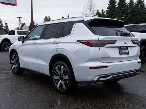 New 2026 Mitsubishi Outlander SEL image 4