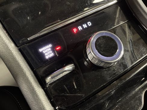 Used 2023 Jeep Grand Cherokee Limited image 25