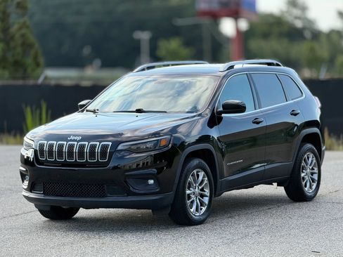 Used 2019 Jeep Cherokee Latitude Plus FWD image 6
