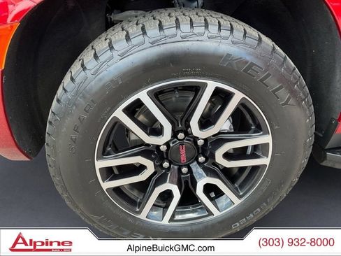Used 2024 GMC Yukon AT4 AWD/4WD image 14