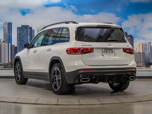 Certified 2023 Mercedes-Benz GLB 250 4MATIC image 9