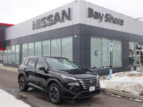 Certified 2025 Nissan Rogue SV AWD/4WD image 1