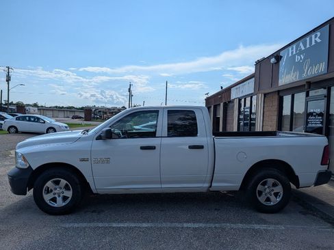 Used 2017 RAM 1500 Tradesman RWD image 5