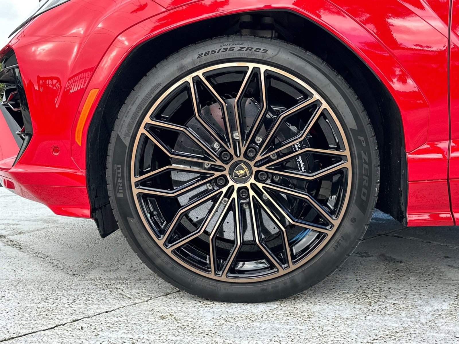 Used 2026 Lamborghini Urus SE AWD/4WD image 36