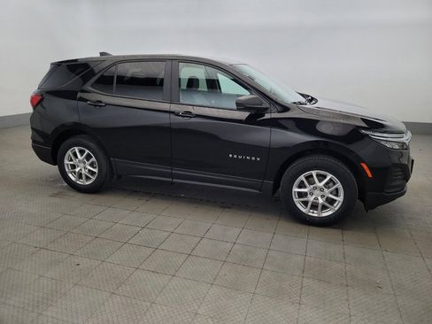 Used 2023 Chevrolet Equinox LS w/ LS Convenience Package AWD/4WD image 11