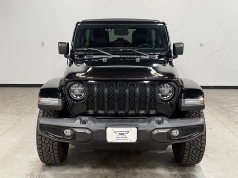 Used 2021 Jeep Wrangler Unlimited Sahara AWD/4WD image 3