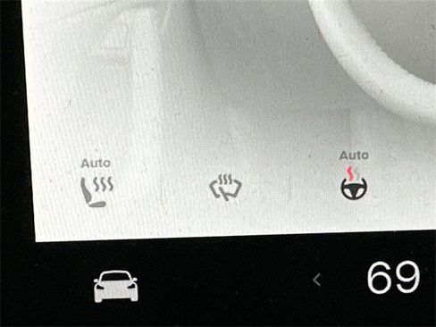 Used 2022 Tesla Model 3 Performance image 16