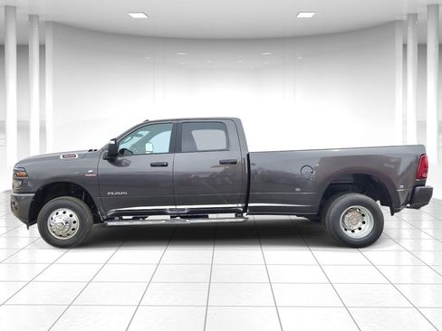 New 2026 RAM 3500 Big Horn AWD/4WD image 6