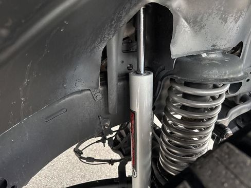 Used 2020 Jeep Wrangler Unlimited Sahara AWD/4WD image 15