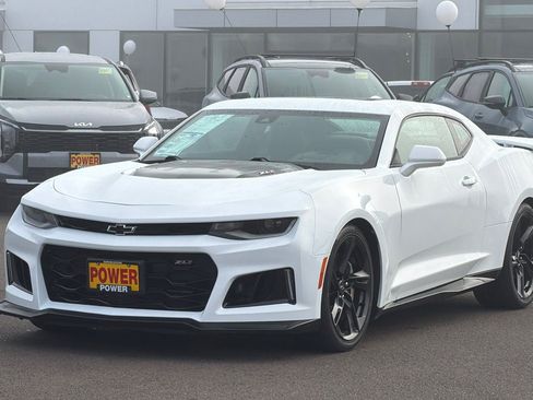 Used 2023 Chevrolet Camaro ZL1 image 8
