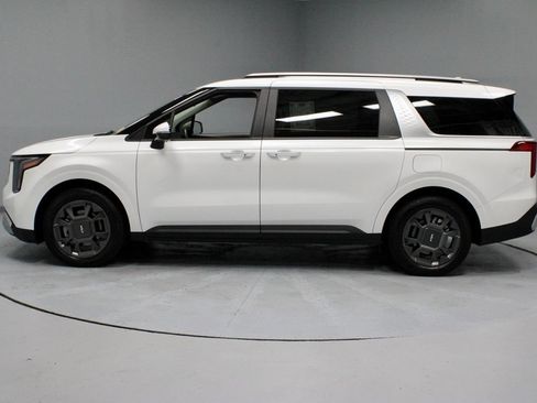 Used 2026 Kia Carnival EX FWD image 10