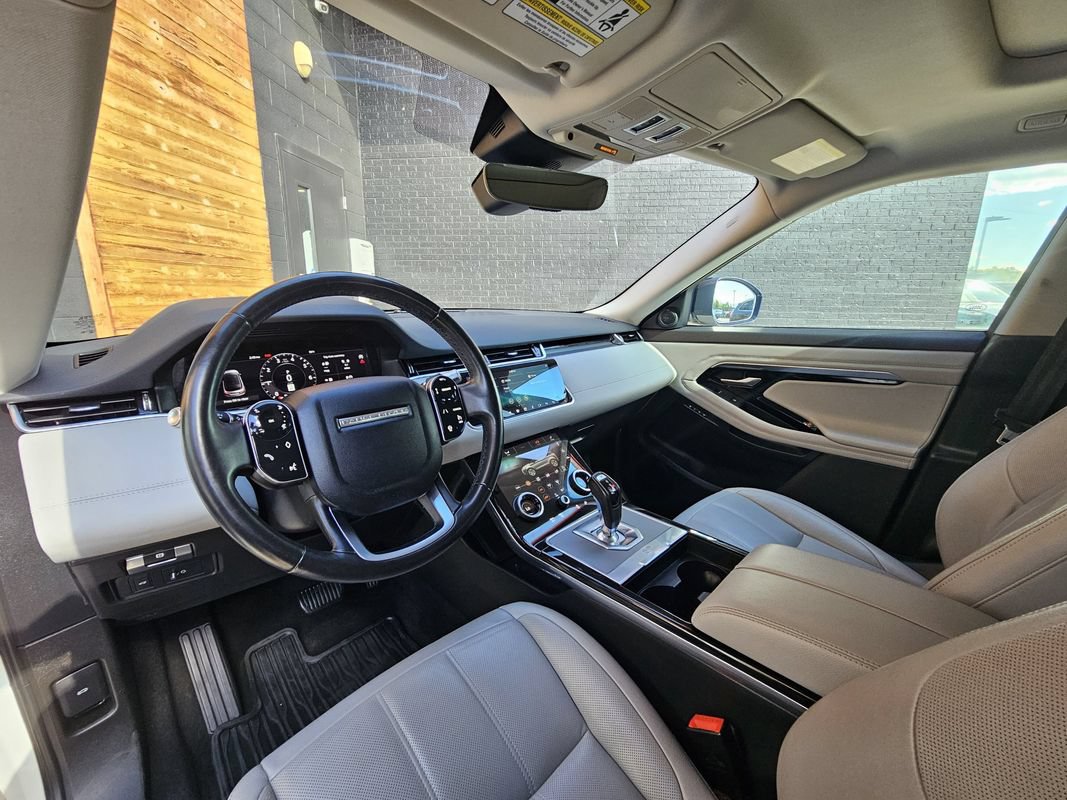 Used 2020 Land Rover Range Rover Evoque SE AWD/4WD image 16