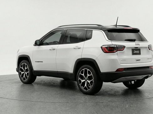 Used 2025 Jeep Compass Limited AWD/4WD image 6