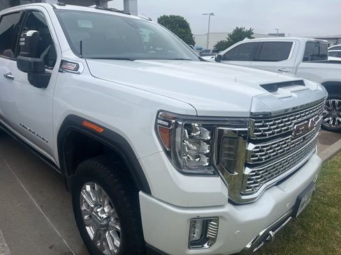 Used 2021 GMC Sierra 2500 Denali w/ Denali Ultimate Package AWD/4WD image 2
