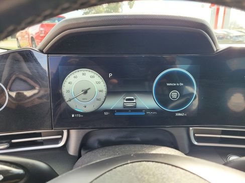 Used 2023 Hyundai Elantra SEL w/ Convenience Package image 23