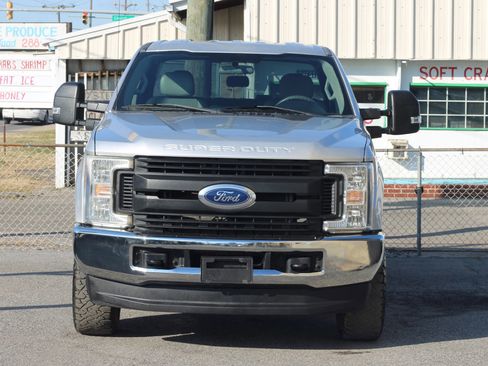 Used 2018 Ford F250 XL w/ Power Equipment Group image 2