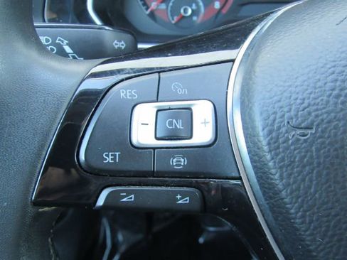 Used 2020 Volkswagen Jetta SE w/ SE Cold Weather Package image 32