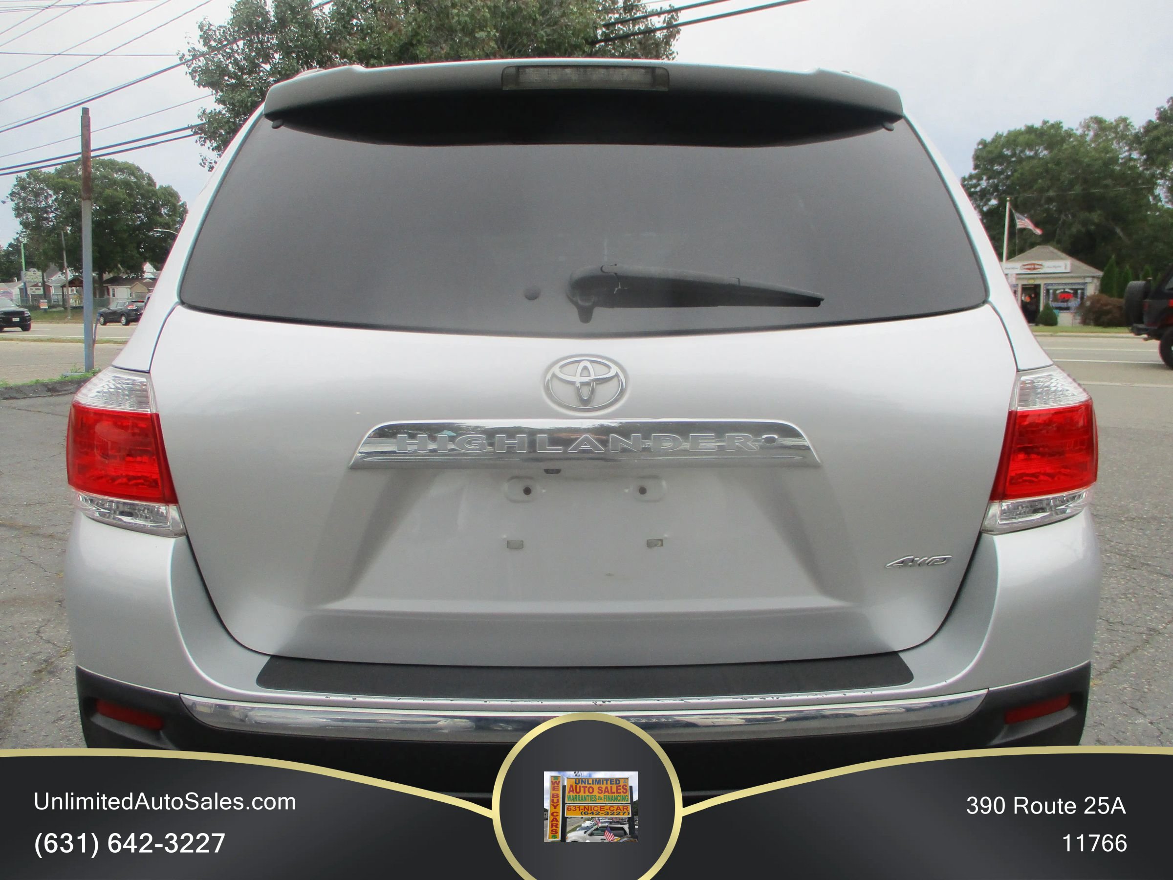 Used 2013 Toyota Highlander SE AWD/4WD image 2
