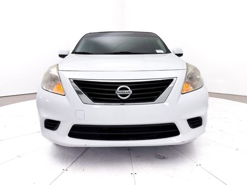 Used 2014 Nissan Versa SV FWD image 6