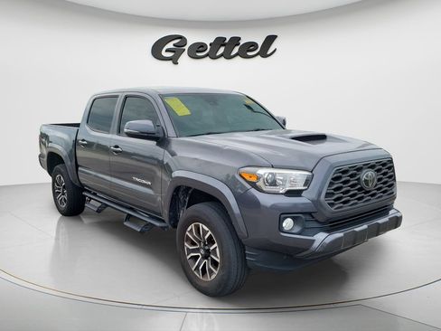 Used 2020 Toyota Tacoma TRD Sport RWD image 3
