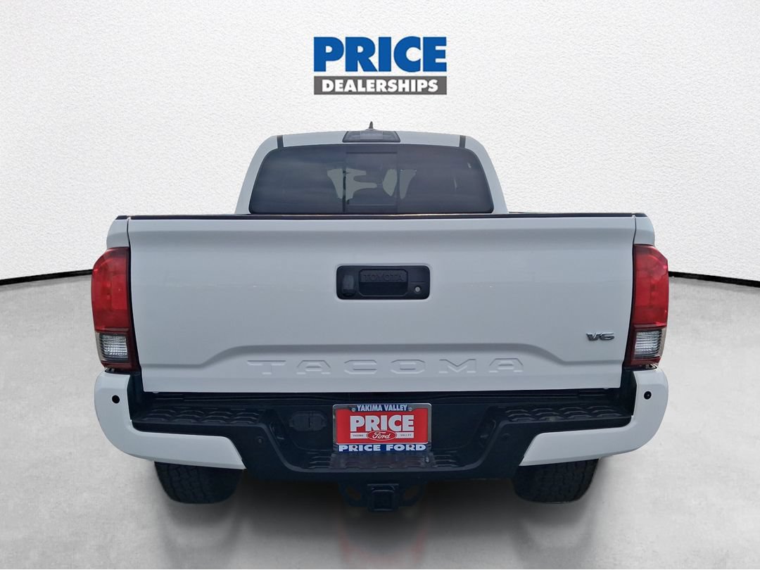 Used 2019 Toyota Tacoma TRD Off-Road w/ Technology Package AWD/4WD image 7
