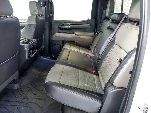 Certified 2022 Chevrolet Silverado 1500 ZR2 w/ Technology Package AWD/4WD image 15