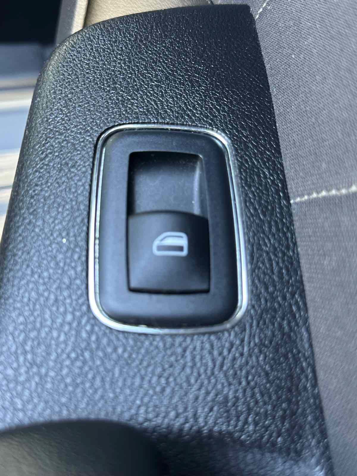 Used 2019 Dodge Charger SXT w/ Cold Weather Package AWD/4WD image 35