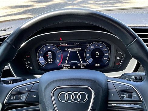 Used 2020 Audi Q3 2.0T Premium w/ Convenience Package AWD/4WD image 13