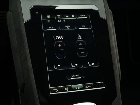 Used 2024 Lamborghini Huracan Sterrato image 21