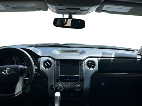 Used 2015 Toyota Tundra Limited w/ Limited Premium Package image 26