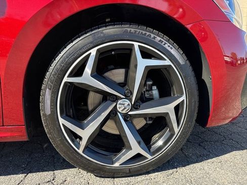 Used 2020 Volkswagen Passat 2.0T R-Line image 23