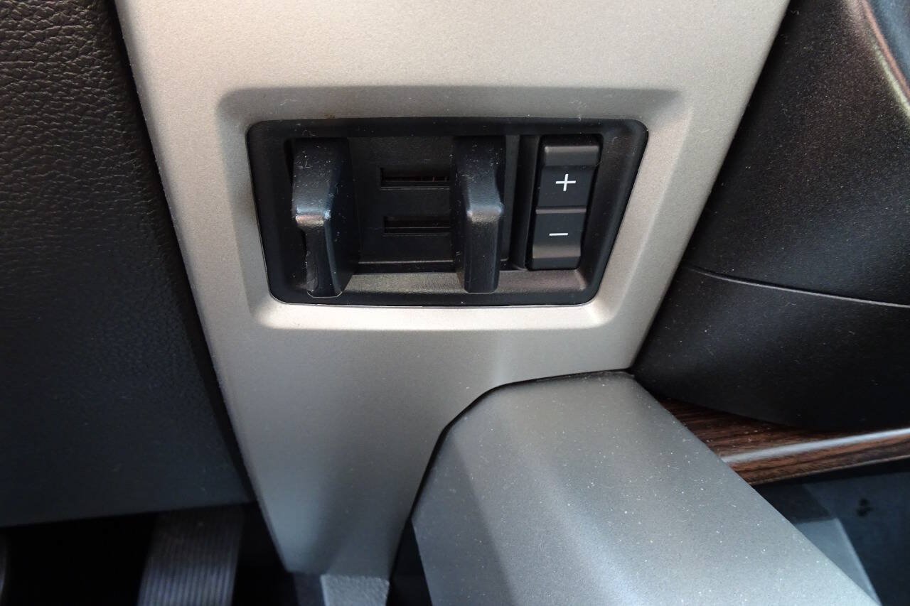 Used 2017 Ford F150 Lariat AWD/4WD image 29