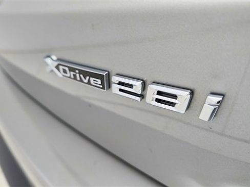 Used 2024 BMW X1 xDrive28i w/ Premium Package image 18