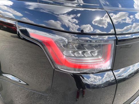 Used 2020 Land Rover Range Rover Sport SVR image 28