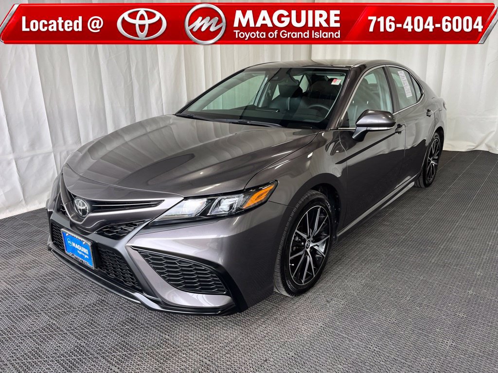 Used 2023 Toyota Camry SE AWD/4WD image 1