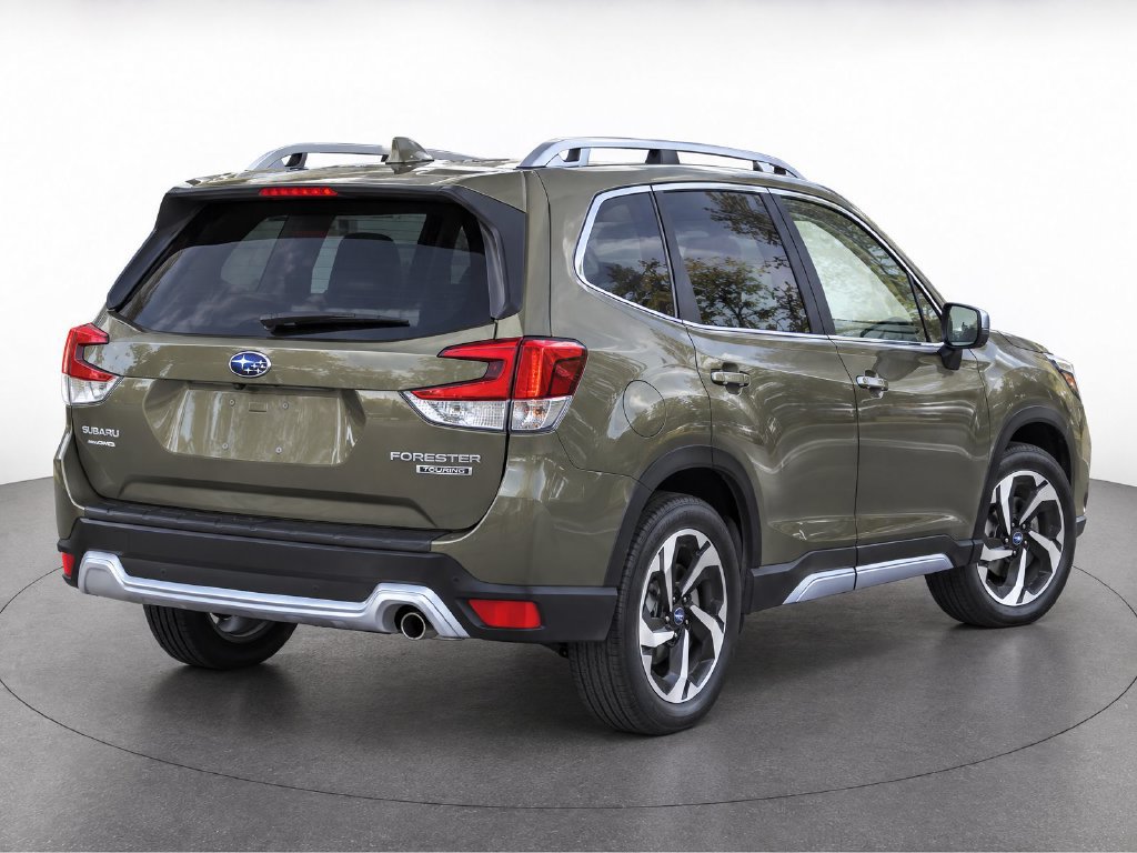 Used 2023 Subaru Forester Touring w/ Popular Package #3 AWD/4WD image 4