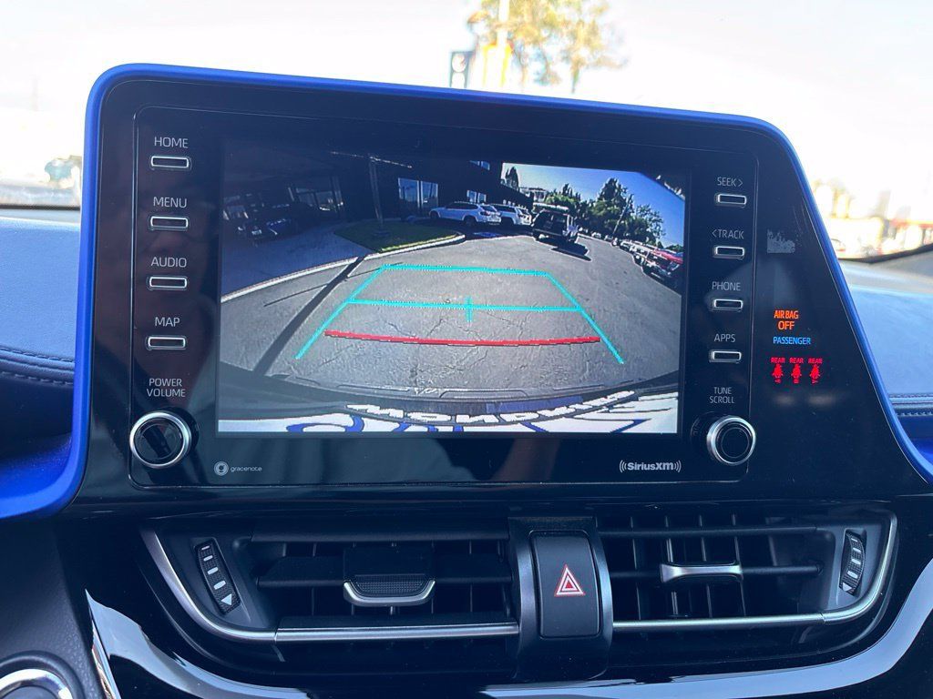 Used 2022 Toyota C-HR XLE FWD image 22