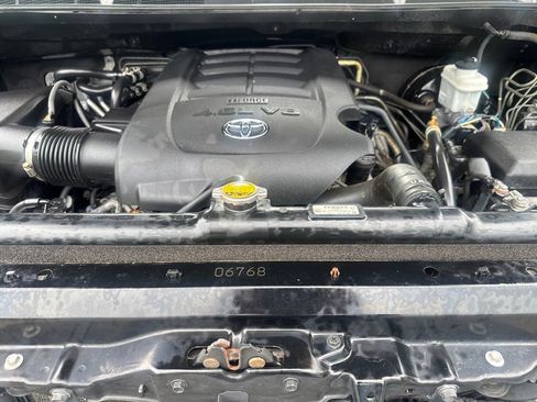 Used 2012 Toyota Sequoia SR5 AWD/4WD image 54