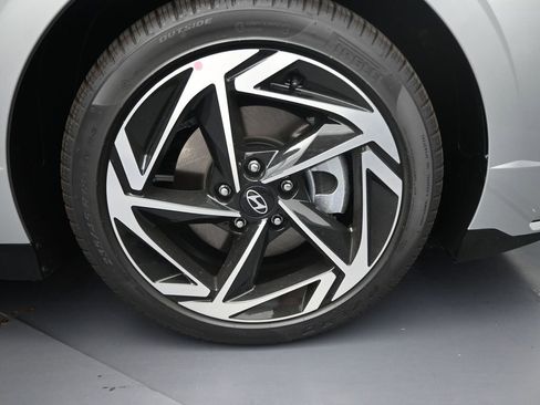 Used 2025 Hyundai Sonata SEL FWD image 31