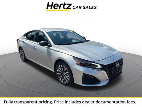 Used 2025 Nissan Altima 2.5 SV FWD image 1