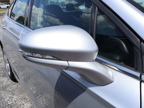 Used 2014 Ford Fusion SE w/ Equipment Group 201A FWD image 14